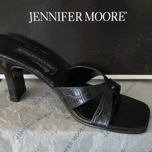 * SOLD *  Jennifer Moore - sandals